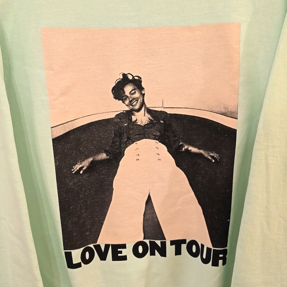 Official Merch Harry Styles Love on Tour Mint Green Sweatshirt - NEW - Picture 2 of 7
